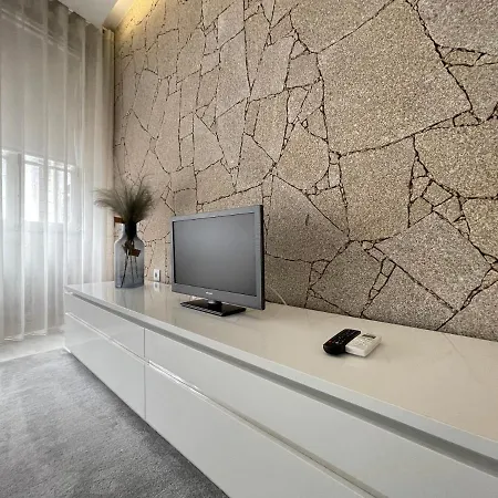 Porta Nova Historic Center - Collection By Perpetual Relax Apartament